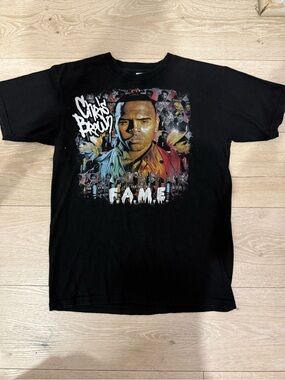 2000’s Black Chris Brown F.A.M.E (ft. Tyga, T-Pain, & BowWow) Tour Tee